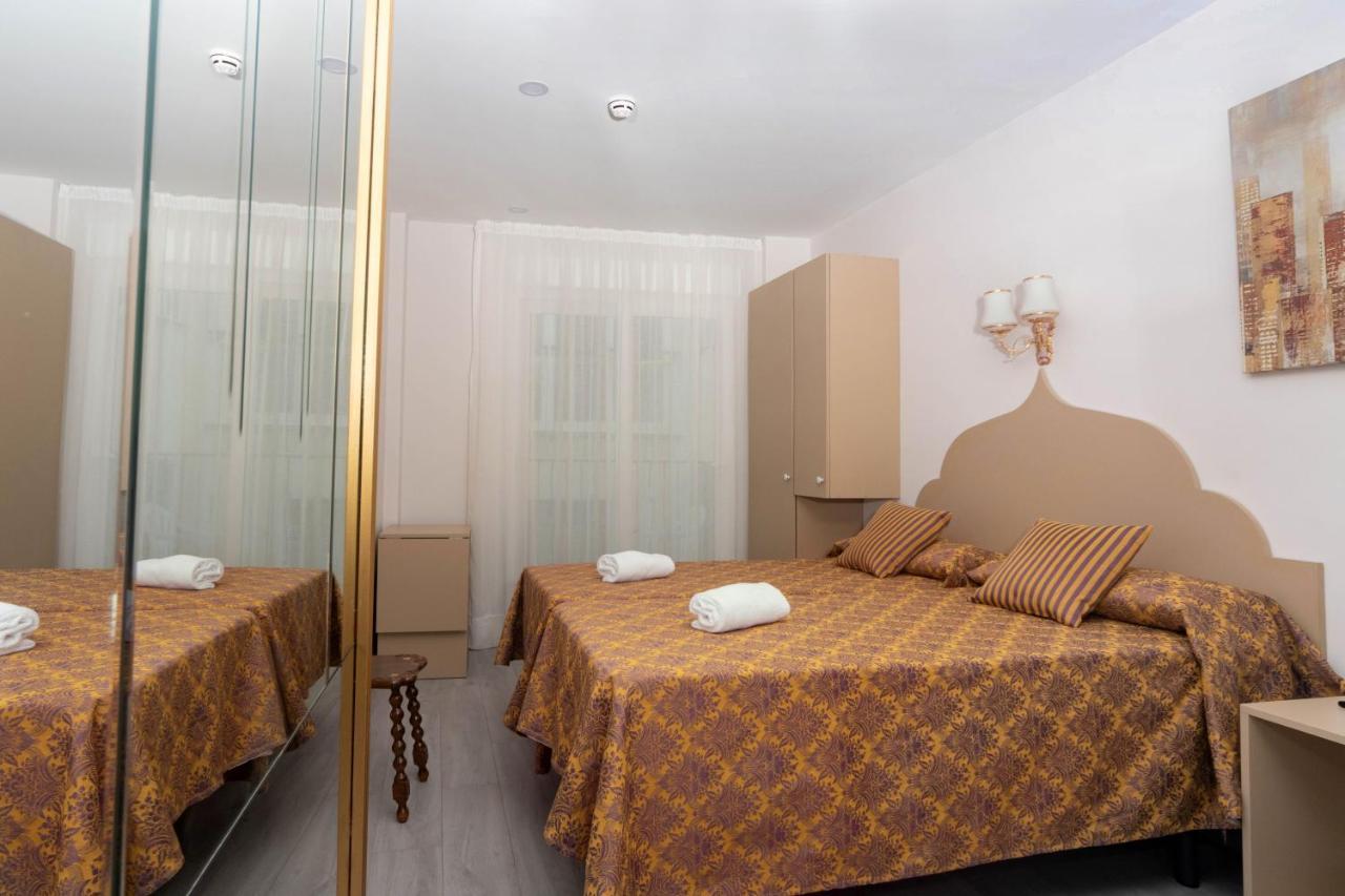 Hotel Clopy Rocamar Benidorm Exteriér fotografie